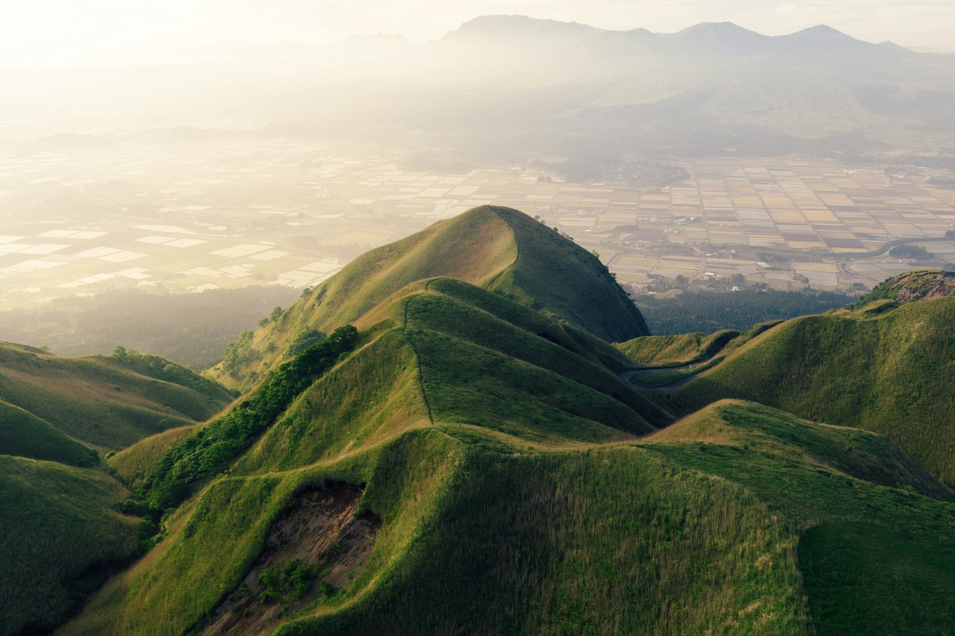 Essence of Japan: A Refined Route - BEACH TO BRAES